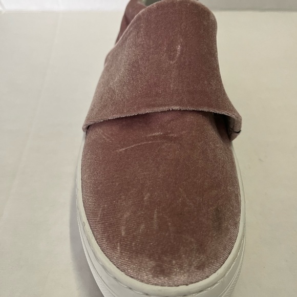 Lewit Arlo  Pink Velvet Slip-On Platform Sneaker NWOB - Picture 6 of 7
